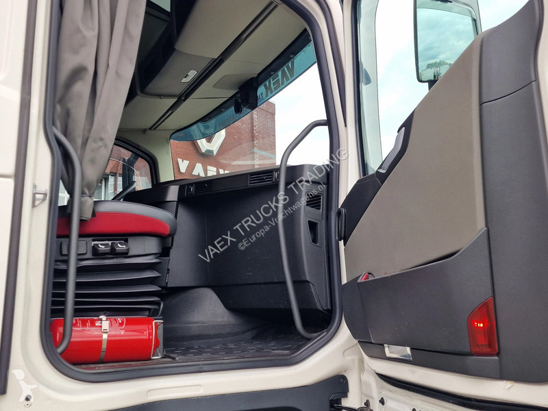 Traktor Volvo 13460 Globetrotter 4x2 - Full...