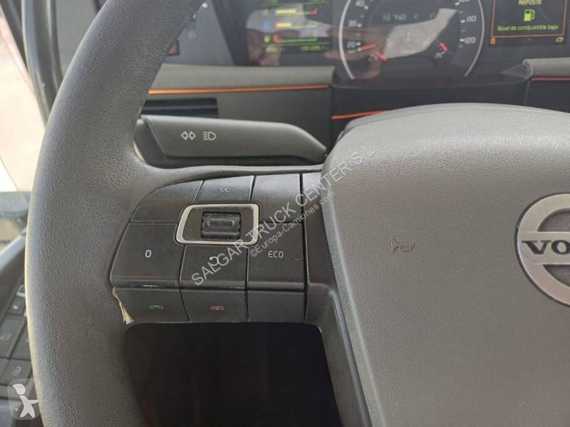 جرار Volvo