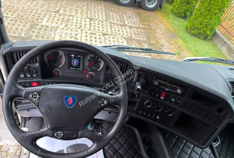 Cap tractor Scania R 400