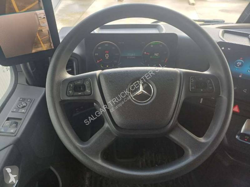 Cabeza tractora Mercedes