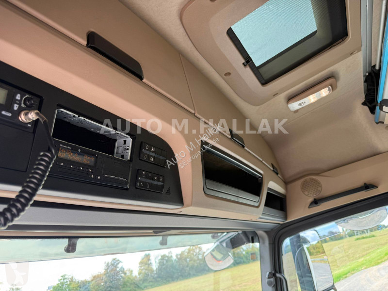Trekker Mercedes 1845 LSnRL BigSpace Low Liner...