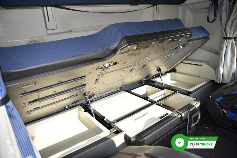 Cabeza tractora Volvo 500 Globetrotter XL Varios