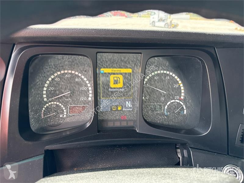 Тягач  Actros 1845