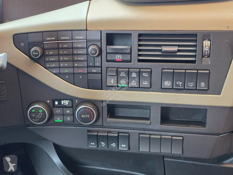 Cabeza tractora Volvo 500 8X4!! PALFINGER 72002...