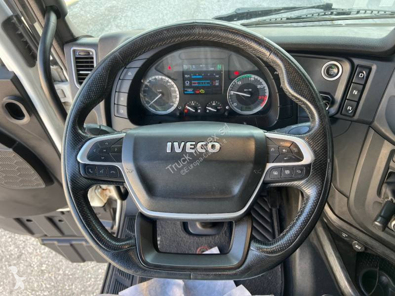 Cabeza tractora Iveco 490