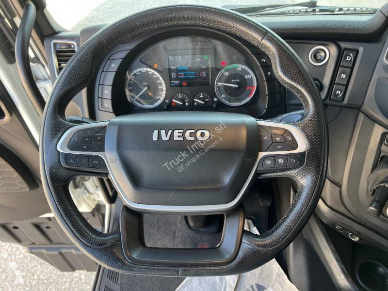 Cabeza tractora Iveco 490