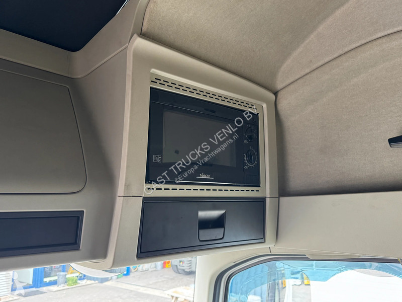 Cabeza tractora Volvo 750 6x2 Retarder Globe XL