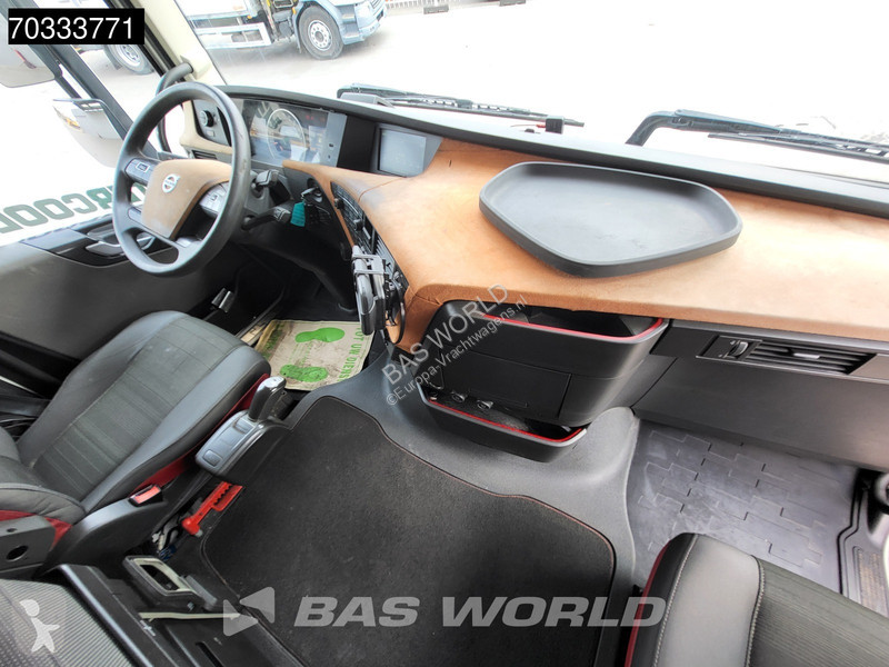 Tahač Volvo 500  4X2 Hydraulic Navi