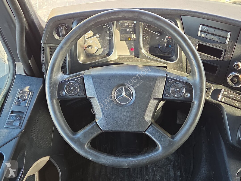 Tahač Mercedes 1843