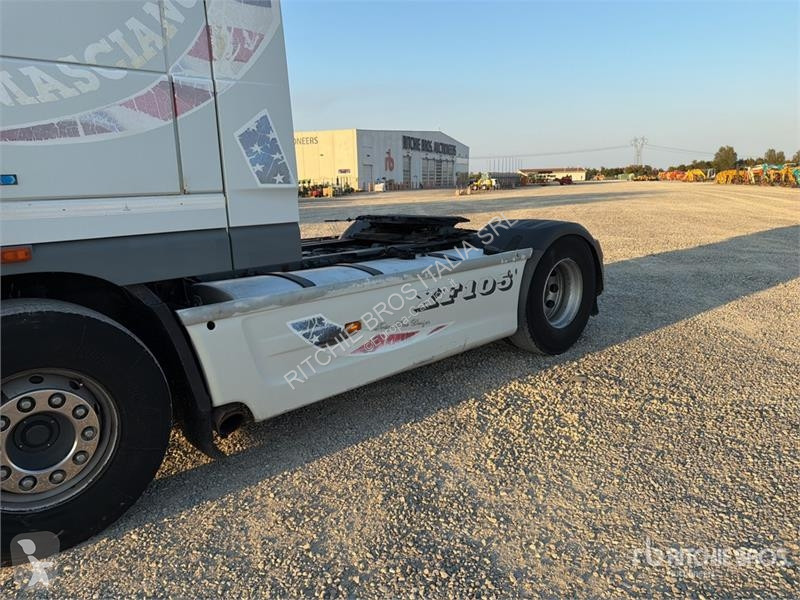 Cabeza tractora DAF 4x2 S/A Sleeper Truck Tractor