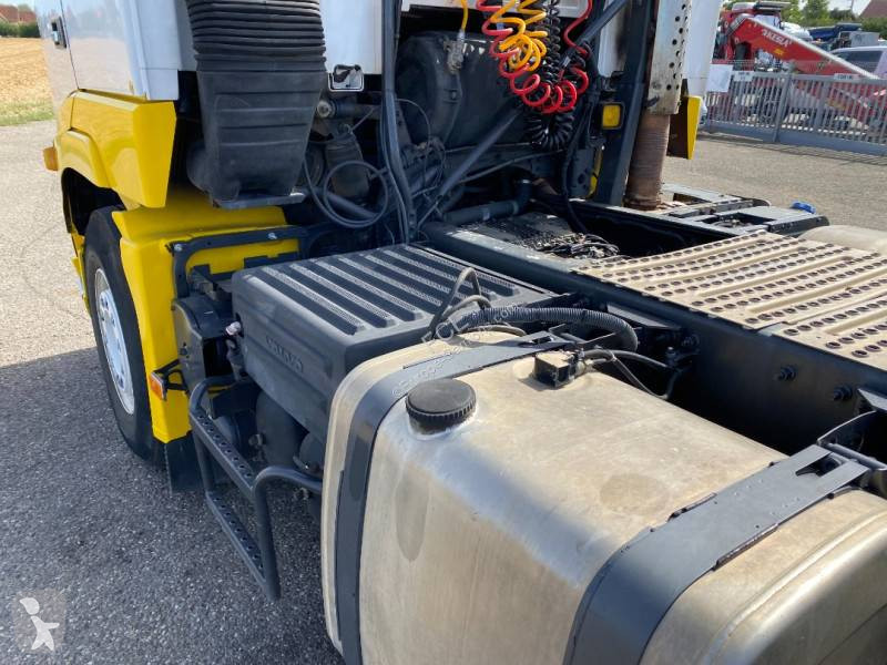 Cap tractor Volvo 580