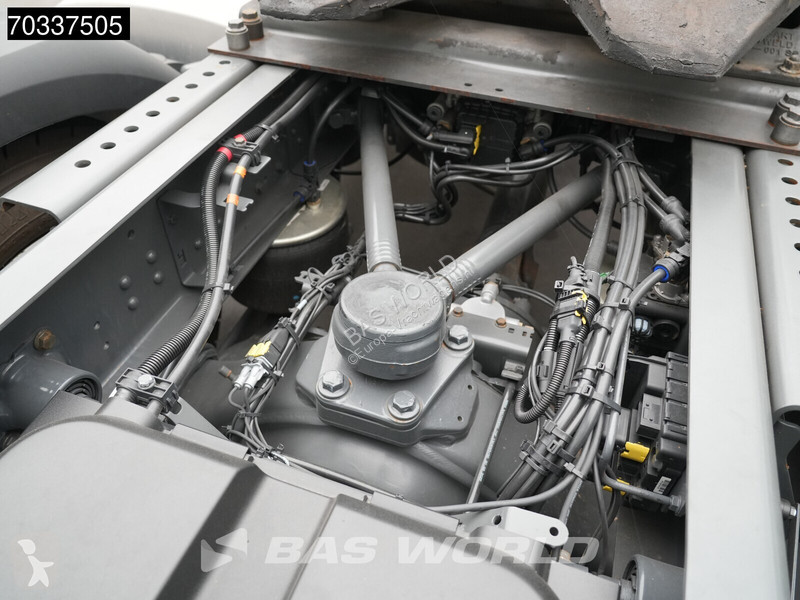 Тягач DAF 480  4X2 Retarder 2x Tanks Standklima...