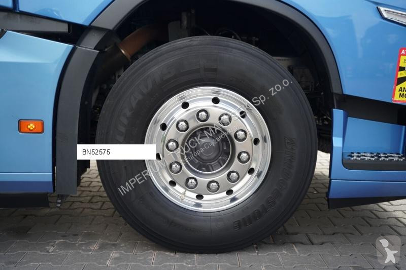 جرار Volvo