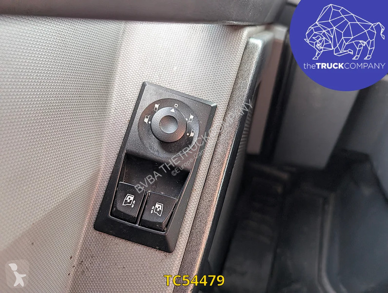 Renault T 460 tractor unit