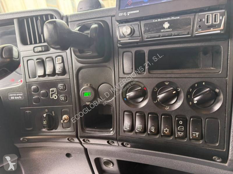 Scania 400 tractor unit