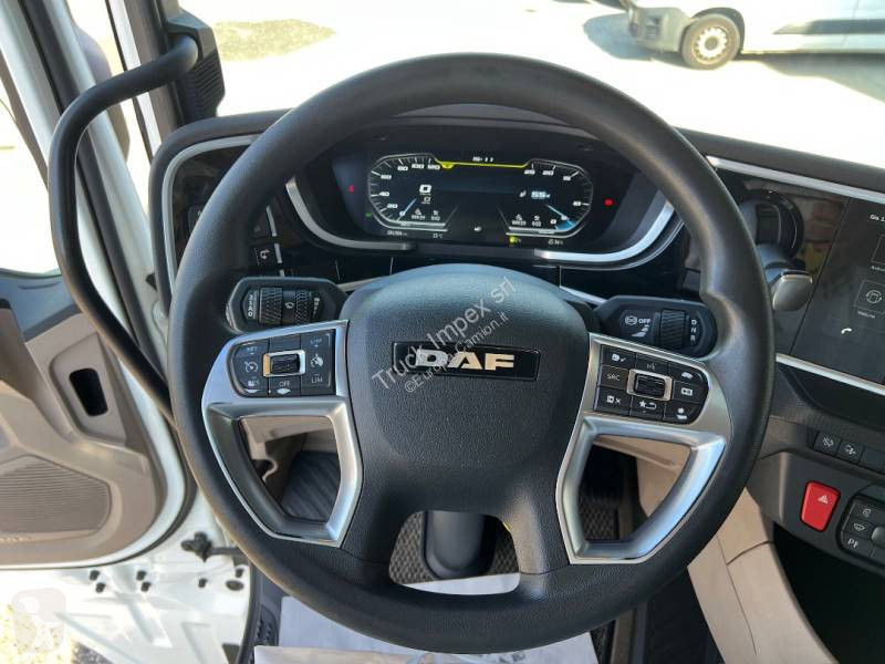 Nyergesvontató DAF 480