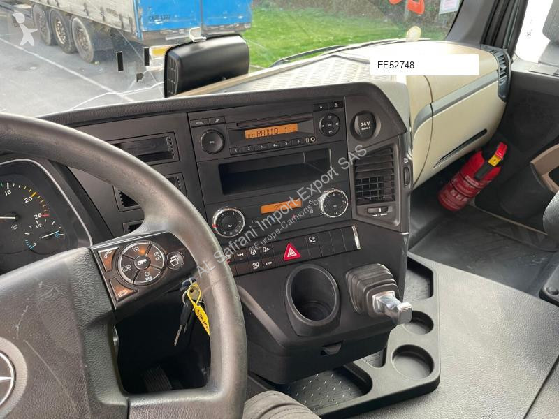 Traktor Mercedes 1843