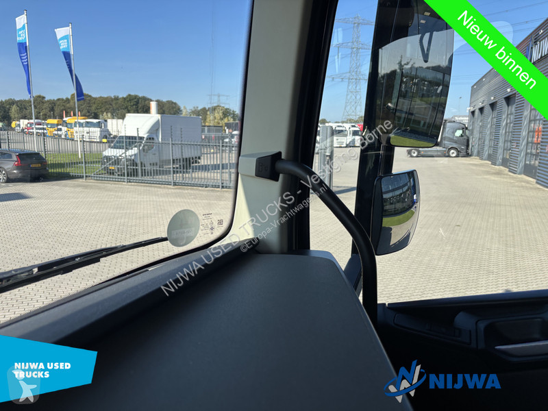 Volvo 460 4x2 Full air + Alcoa's tractor unit