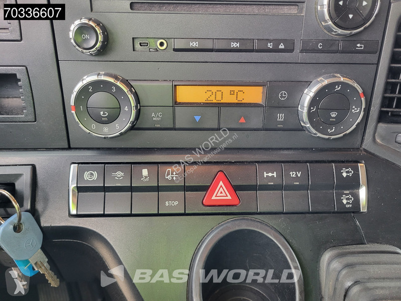 Nyergesvontató Mercedes 1840 4X2 StreamSpace...