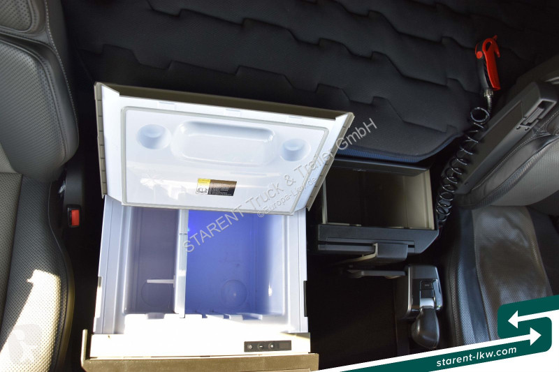 Tahač Volvo 500 Retarder Vollluftfederung...