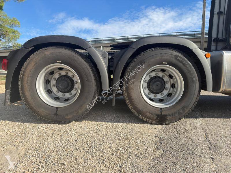 Tratores Iveco 580