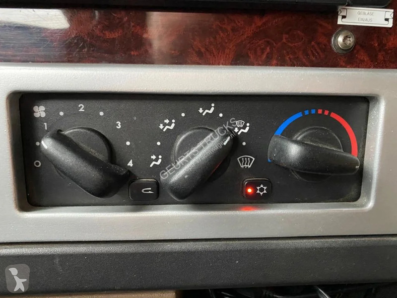 Tahač Freightliner CORONADA 6X4 EURO 6...
