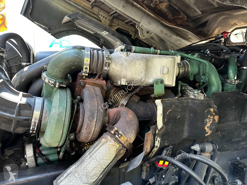 Tahač Volvo 16750 8X4 Tractor-unit Push-pull...