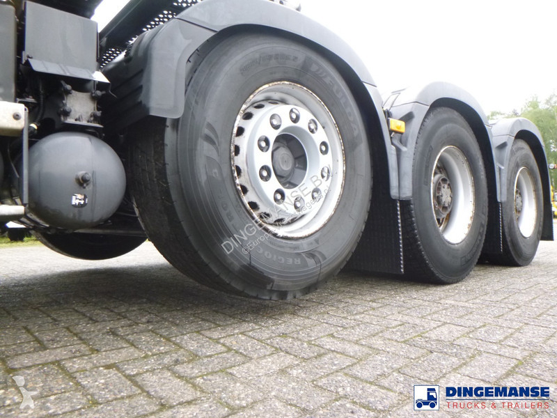 Traktor Volvo 8X4 Euro 6 / 150000 kg