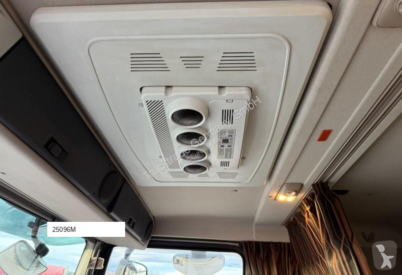 Traktor DAF XF530