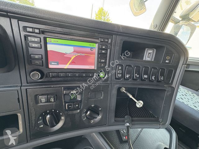 Traktor Scania...