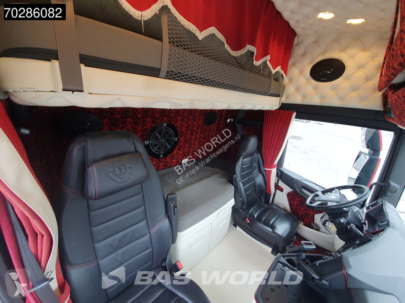 Tahač Scania S650 S 6X2 Special Interior!...