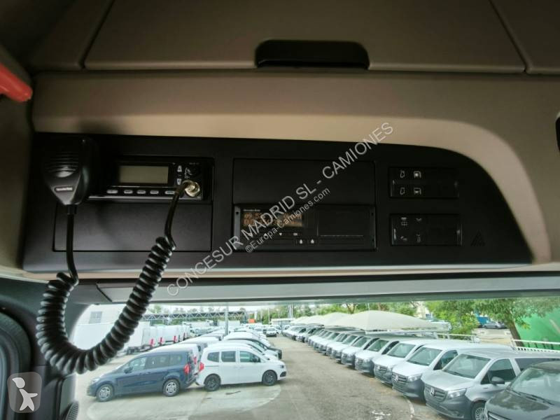 Traktor Mercedes
