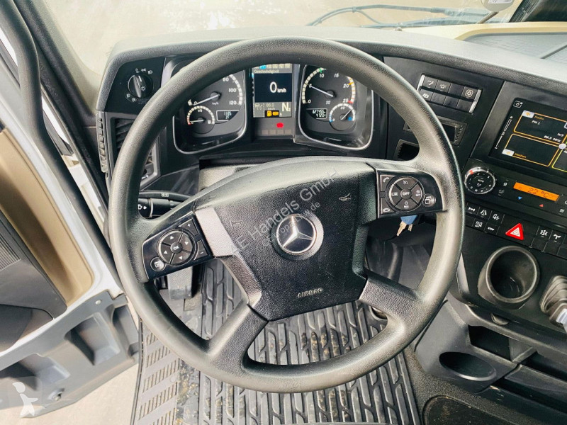 Tahač Mercedes 1851