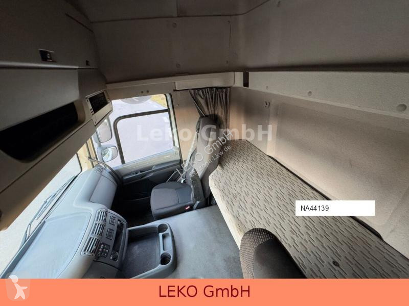Traktor DAF CF 400.19