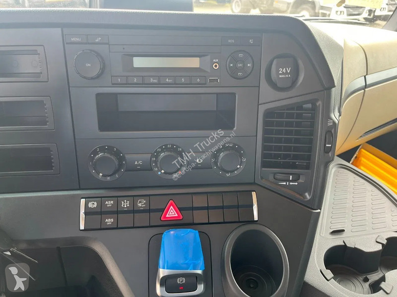 Traktor Mercedes 3348 S 6x4 Tractor Head