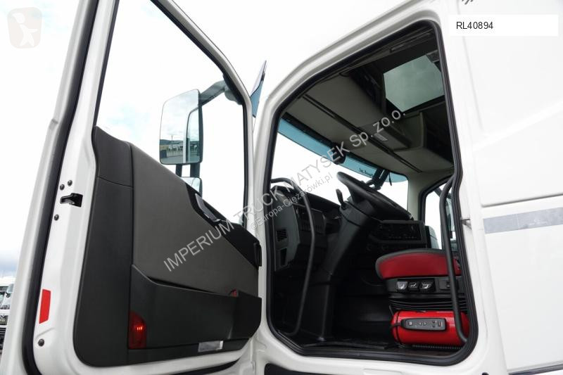 Tractor Volvo 420 / 13 L / PEŁNY ADR / 2017 ROK...