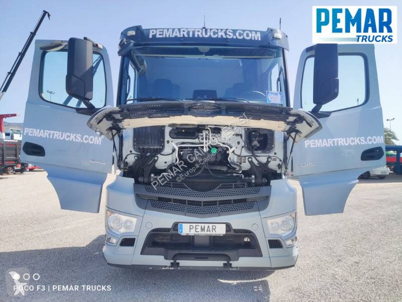 Traktor Mercedes