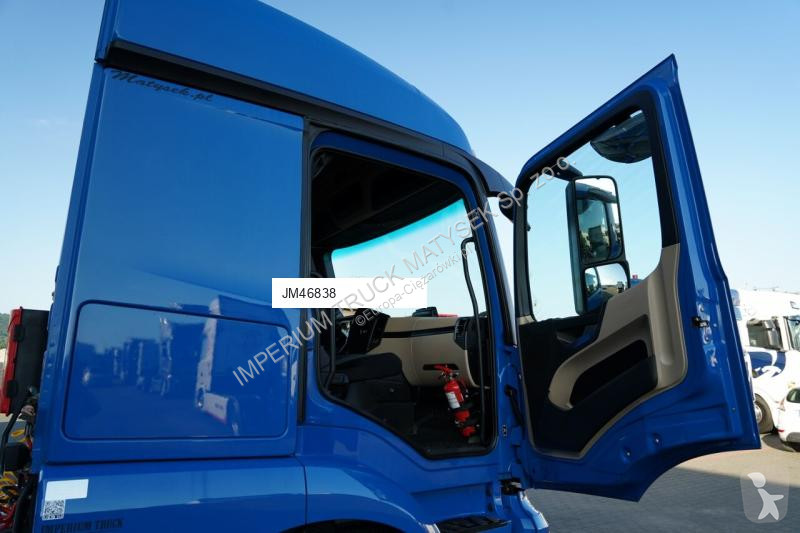 Tahač Mercedes ACTROS 1843