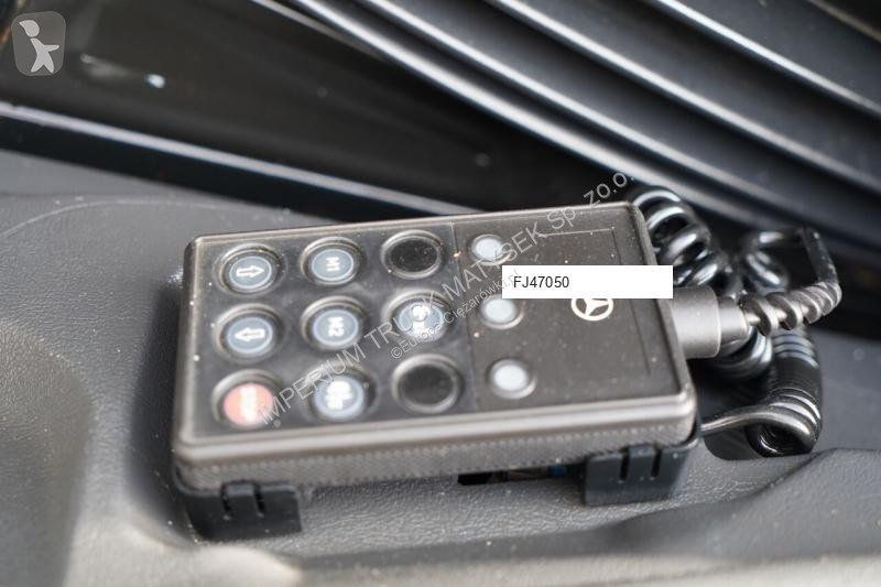Traktor Mercedes AXOR 1829