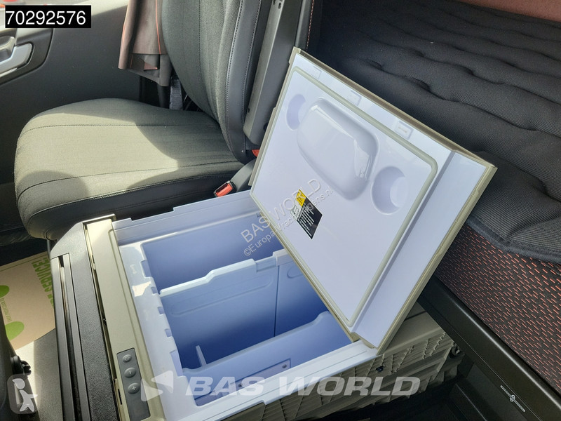 Tahač Volvo 650 6X4 Retarder Full-Air Liftachse...