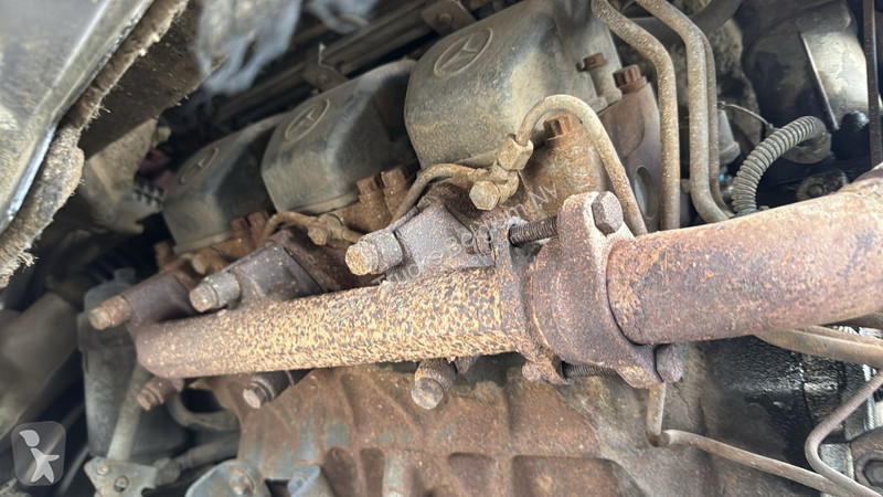 Traktor Mercedes 1840 (4X4 / LAMES / GRANT PONT...