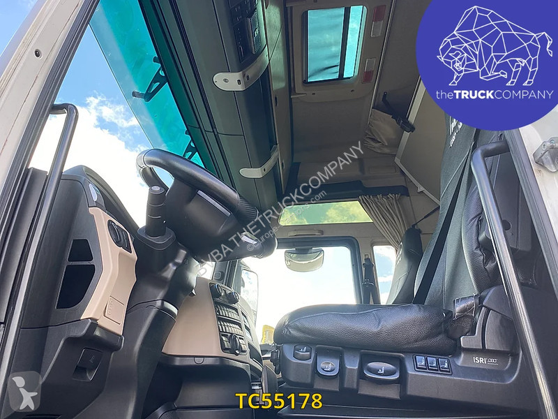 Traktor MAN 470