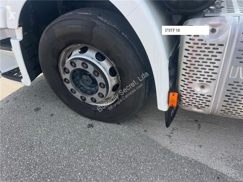 Iveco AS440S46T/P tractor unit