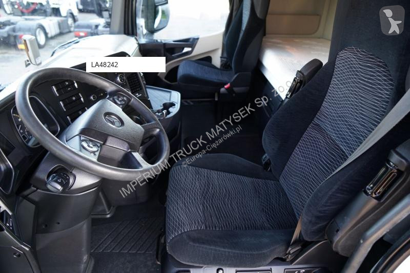 جرار Mercedes ACTROS 1842