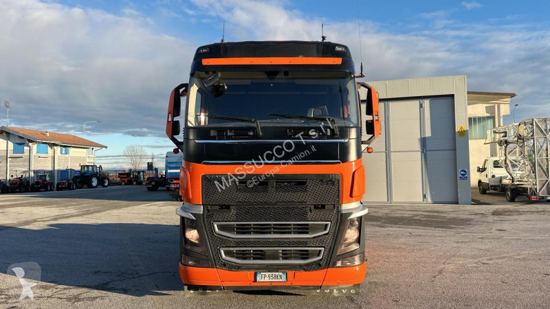 جرار Volvo 42T 4x2