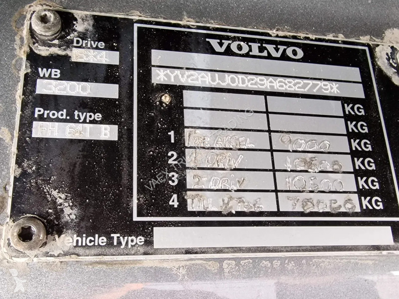 Trattore Stradale Volvo 16660 Globetrotter 6x4...