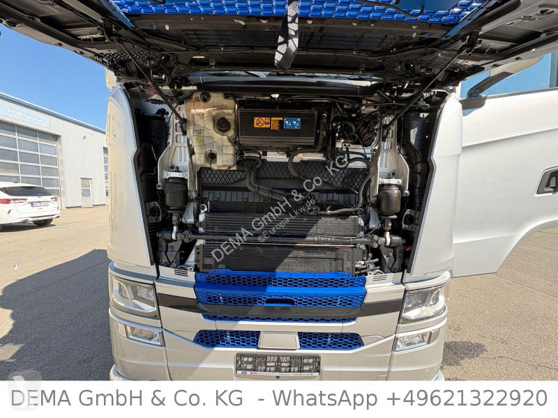 جرار Scania...