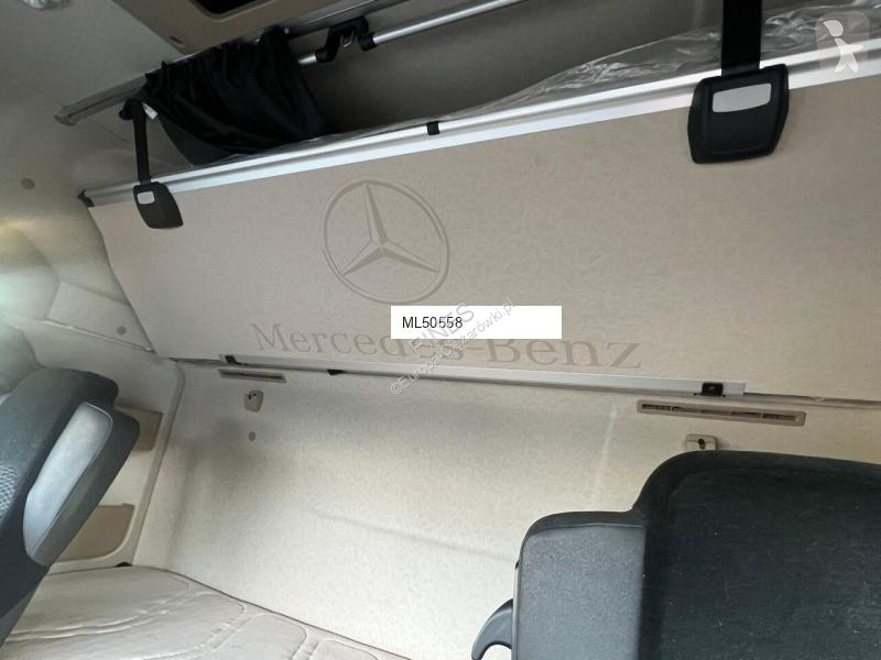 Влекач Mercedes Actros 1845