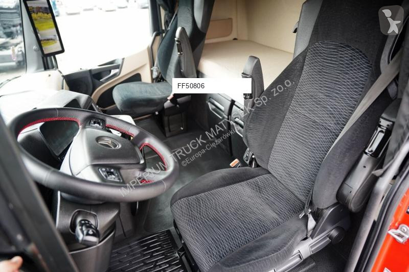 Влекач Mercedes ACTROS 1845