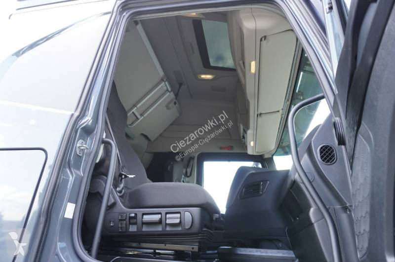 Влекач Iveco